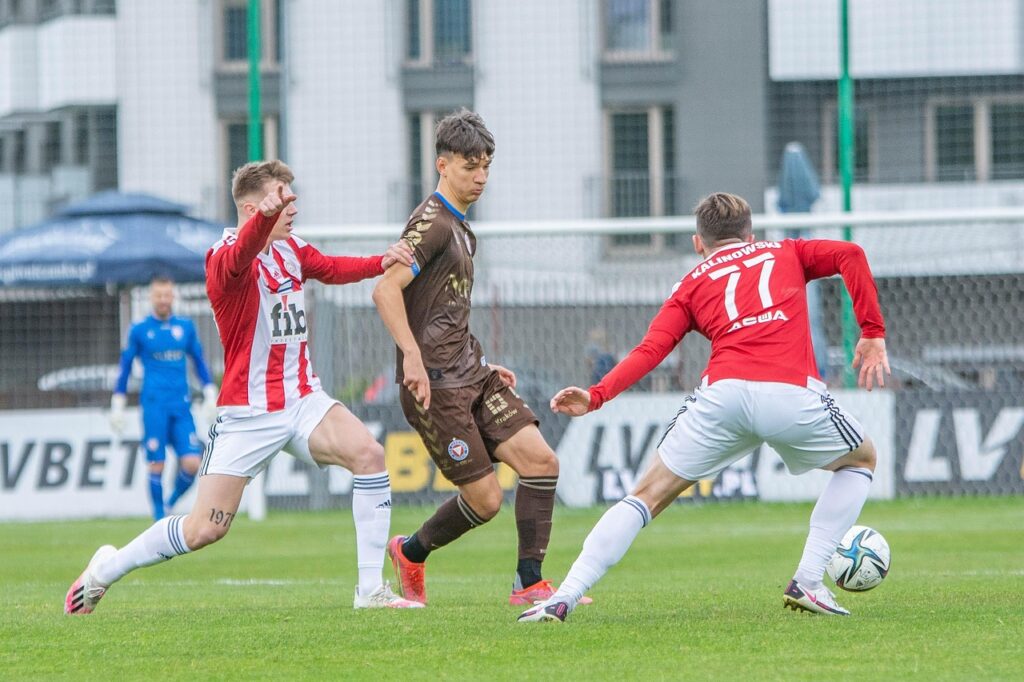 Mastering Football Clubs